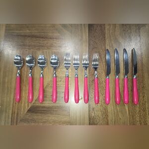 Hampton Silversmith 18/10 Stainless Pink Flatware 12 Pc Fork Spoon Knife